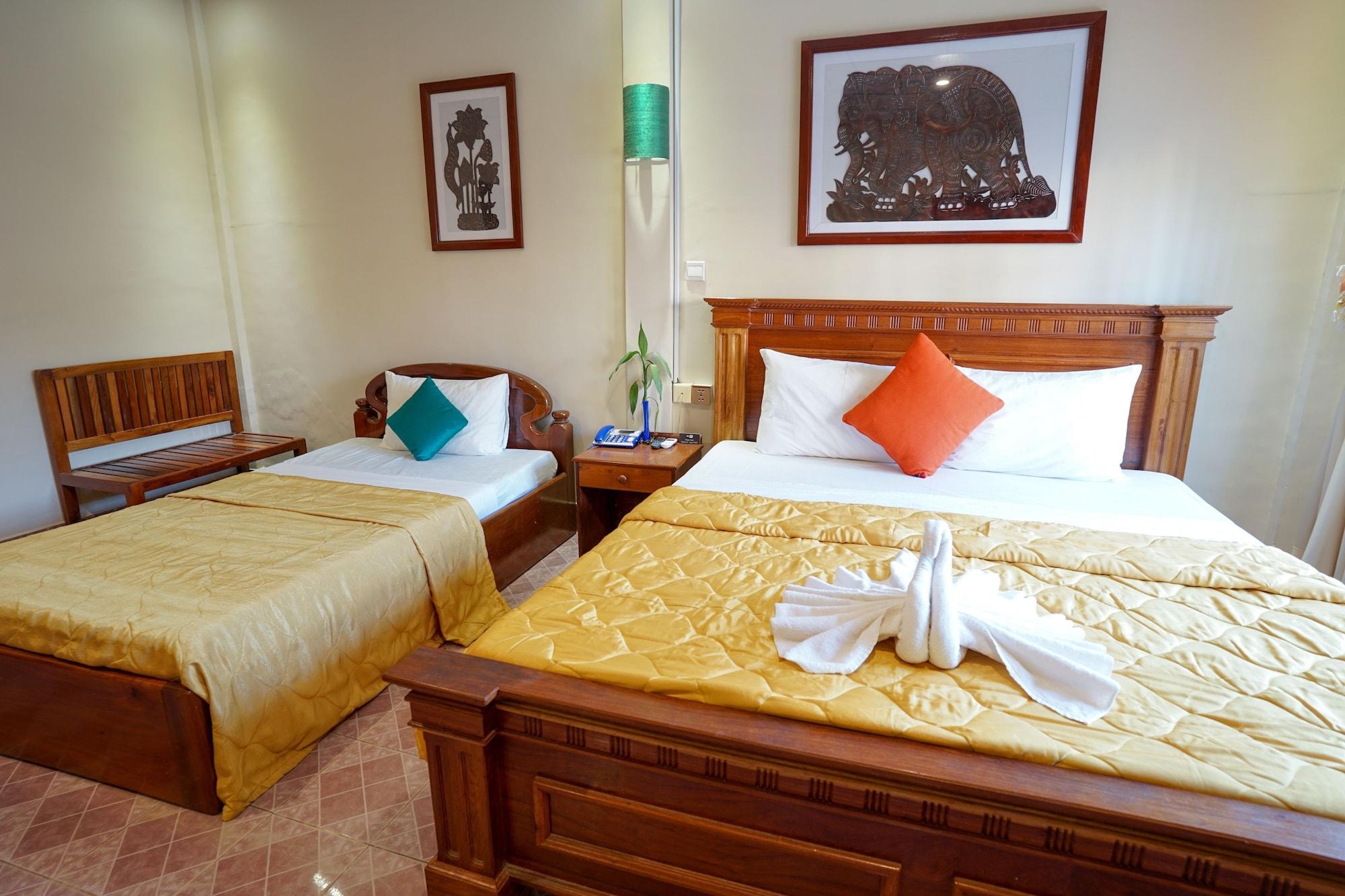 Royal Hotel Battambang Zewnętrze zdjęcie